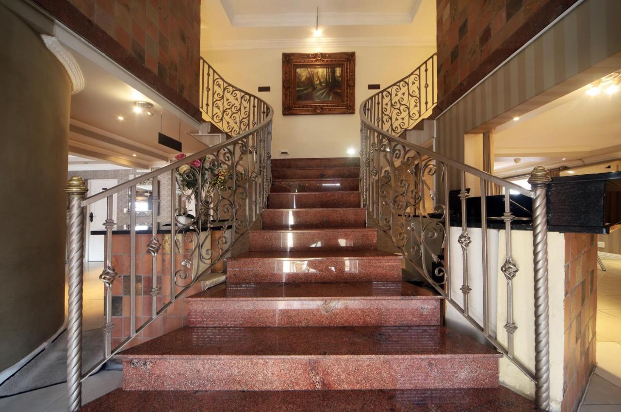 Savoy Lodge Cape Town Eksteriør bilde